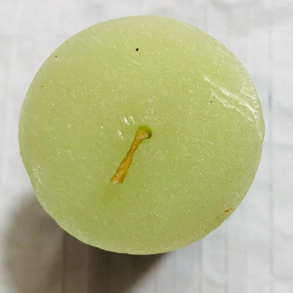 Handcrafted Timber Scented Candle (Green)‎